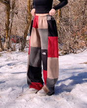 Load image into Gallery viewer, (S/M) Lava 1/1 Sweatpants + Zipper Pockets