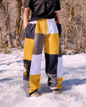 Load image into Gallery viewer, (M/L) Honey 1/1 Sweatpants + Pockets
