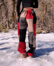 Load image into Gallery viewer, (S/M) Lava 1/1 Sweatpants + Zipper Pockets