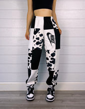 Load image into Gallery viewer, (S/M) Diamond Cow 1/1 Joggers