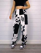 Load image into Gallery viewer, (S/M) Diamond Cow 1/1 Joggers