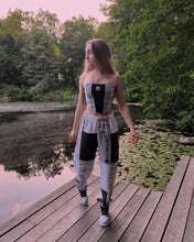 Load image into Gallery viewer, (M/L) Diamond Zebra Reworked Joggers