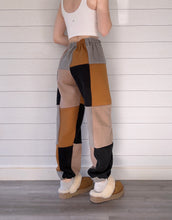 Load image into Gallery viewer, (M/L) Rustic Camel 1/1 Joggers