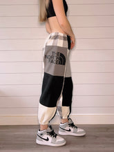 Load image into Gallery viewer, (S/M) Diamond Plaid 1/1 Joggers **short