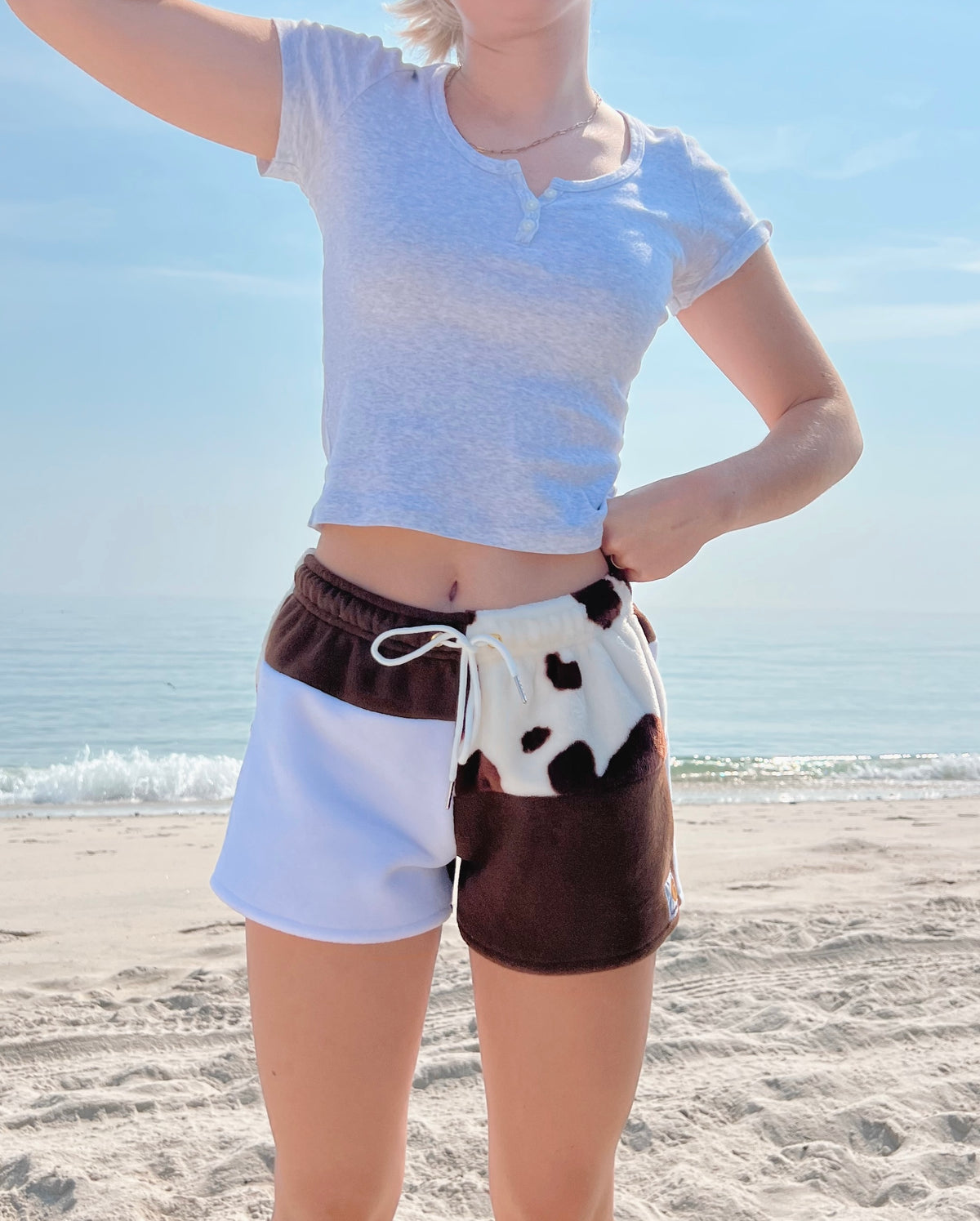 (XS/S) Cow 1/1 Shorts