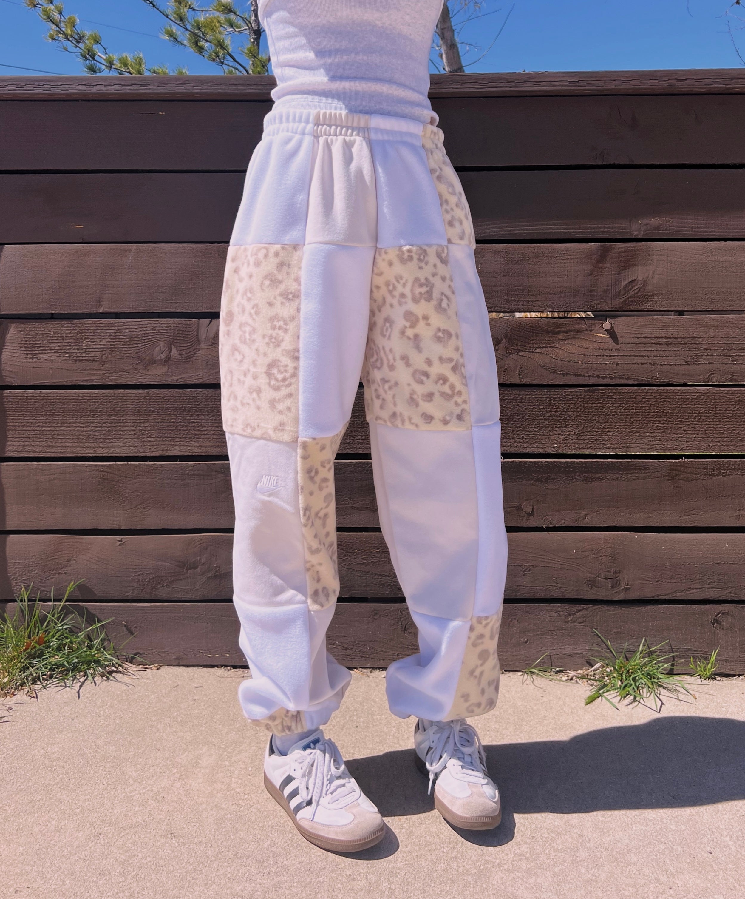 (M/L) Neutral Leopard 1/1 Joggers