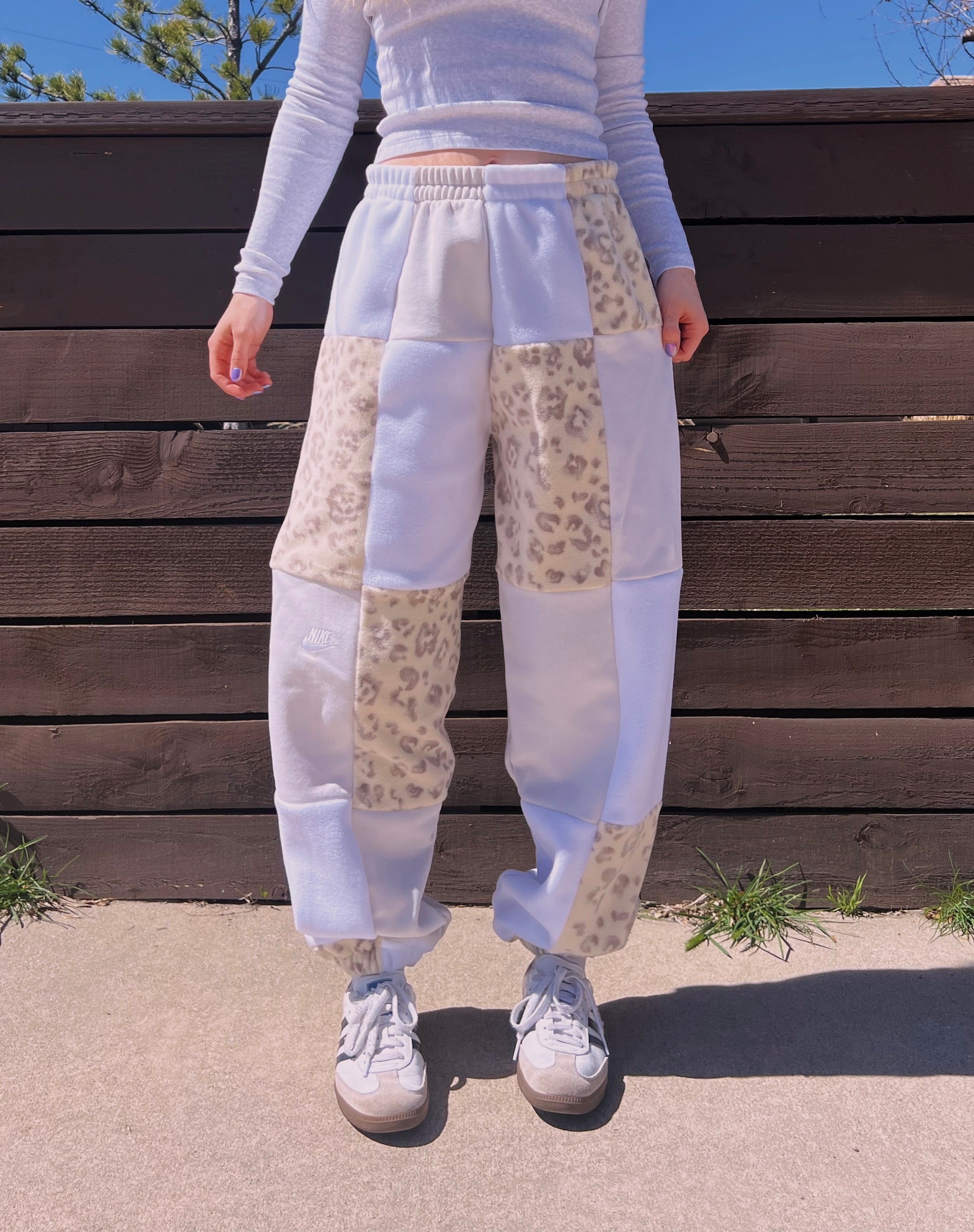 (M/L) Neutral Leopard 1/1 Joggers