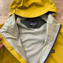 Load image into Gallery viewer, Patagonia 3L Torrentshell Jacket (L)
