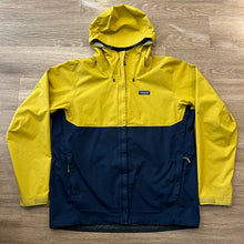 Load image into Gallery viewer, Patagonia 3L Torrentshell Jacket (L)

