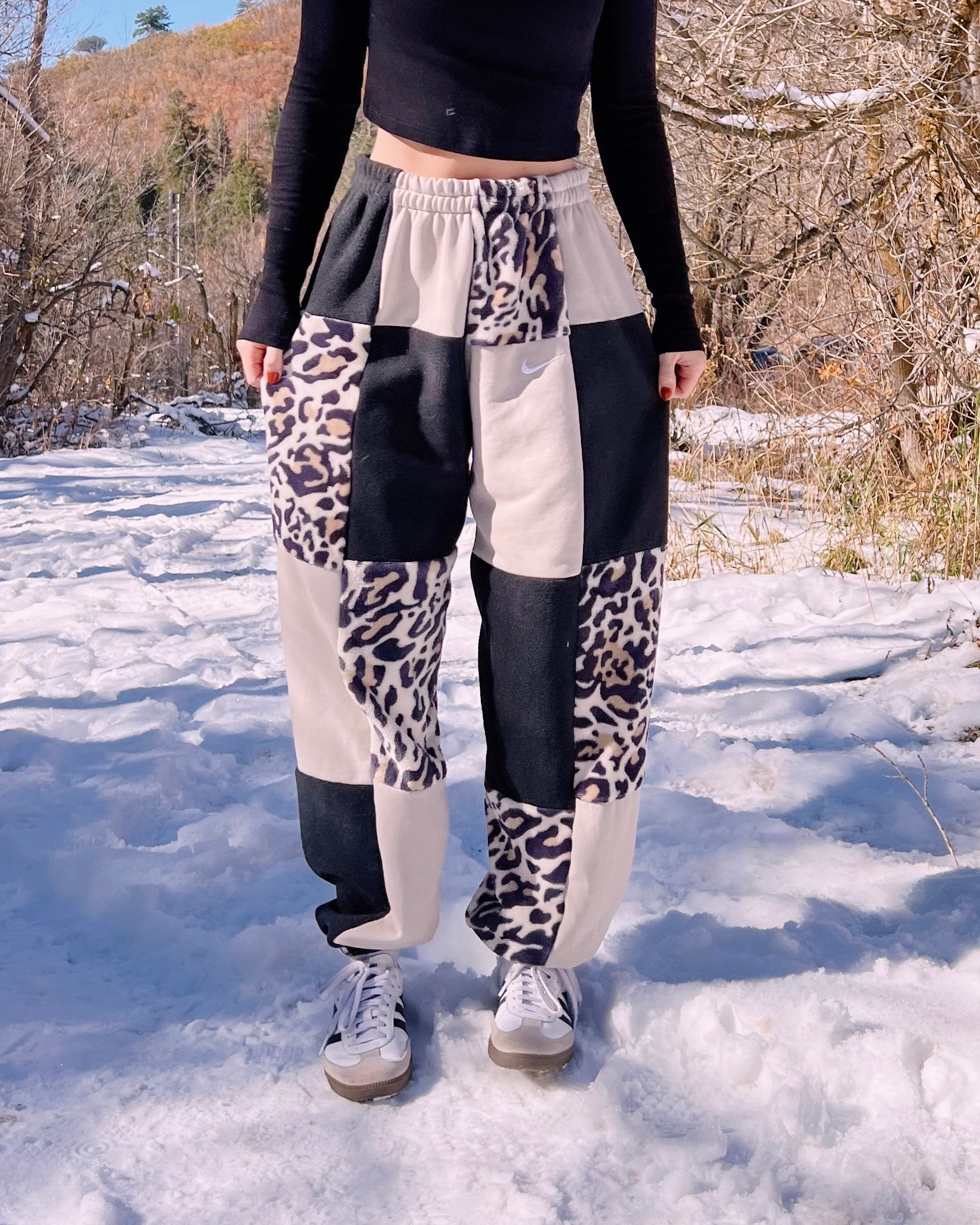 (S/M) Leopard 1/1 Joggers