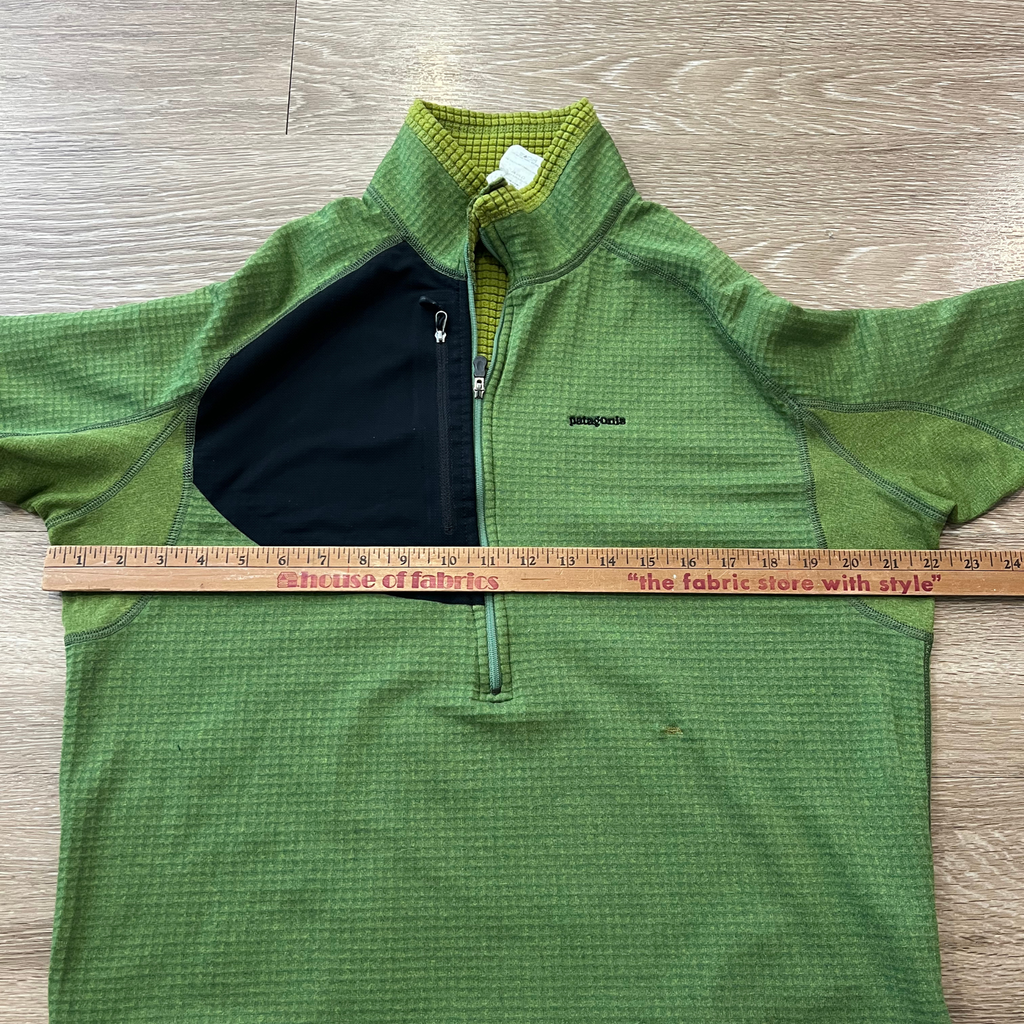 (L) Patagonia R1 Pullover