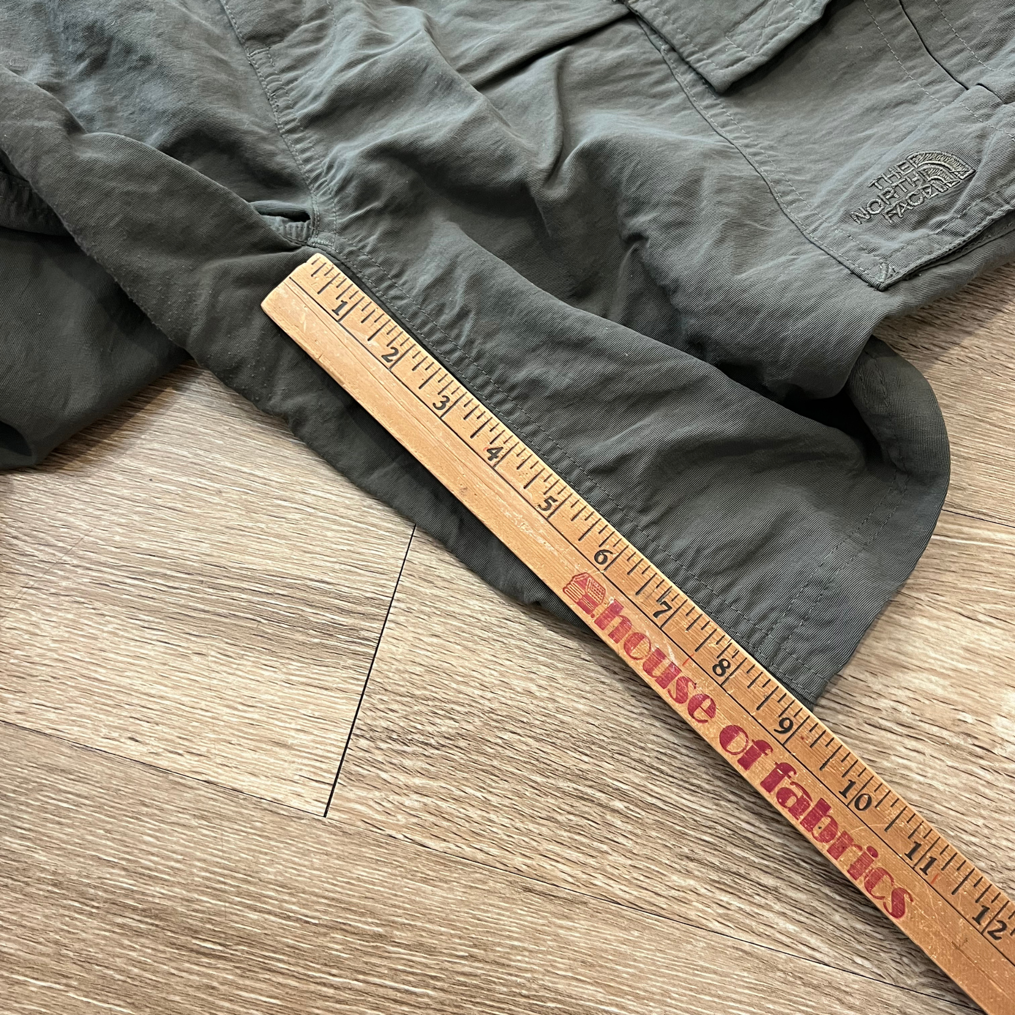 (L) Vintage TNF Cargo Shorts