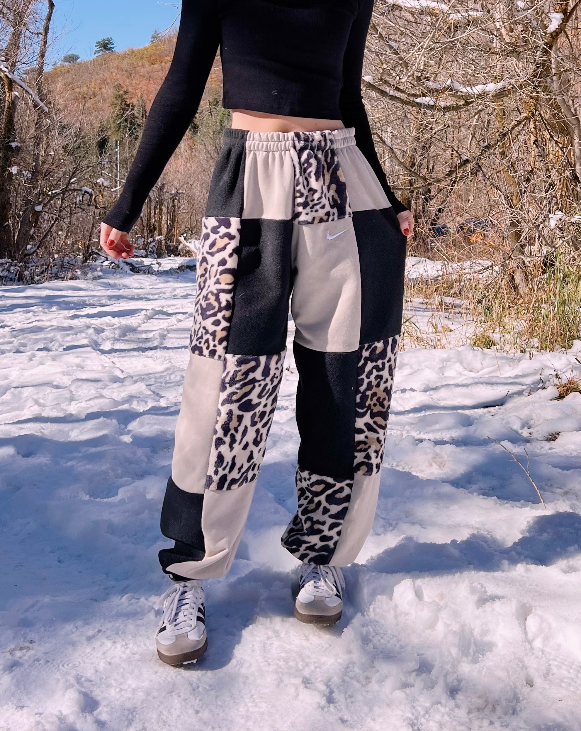 (S/M) Leopard 1/1 Joggers