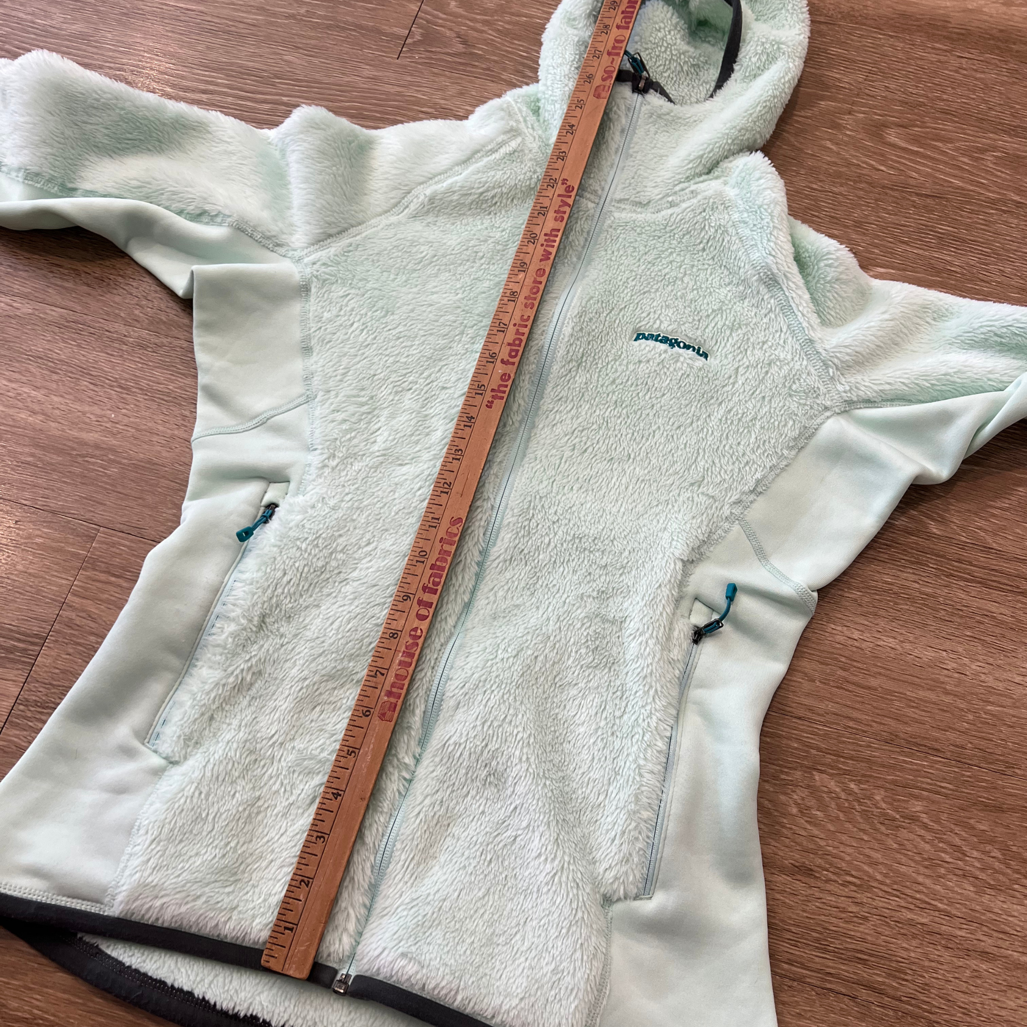 (M) Patagonia R3 High-Loft Hooded Full Zip