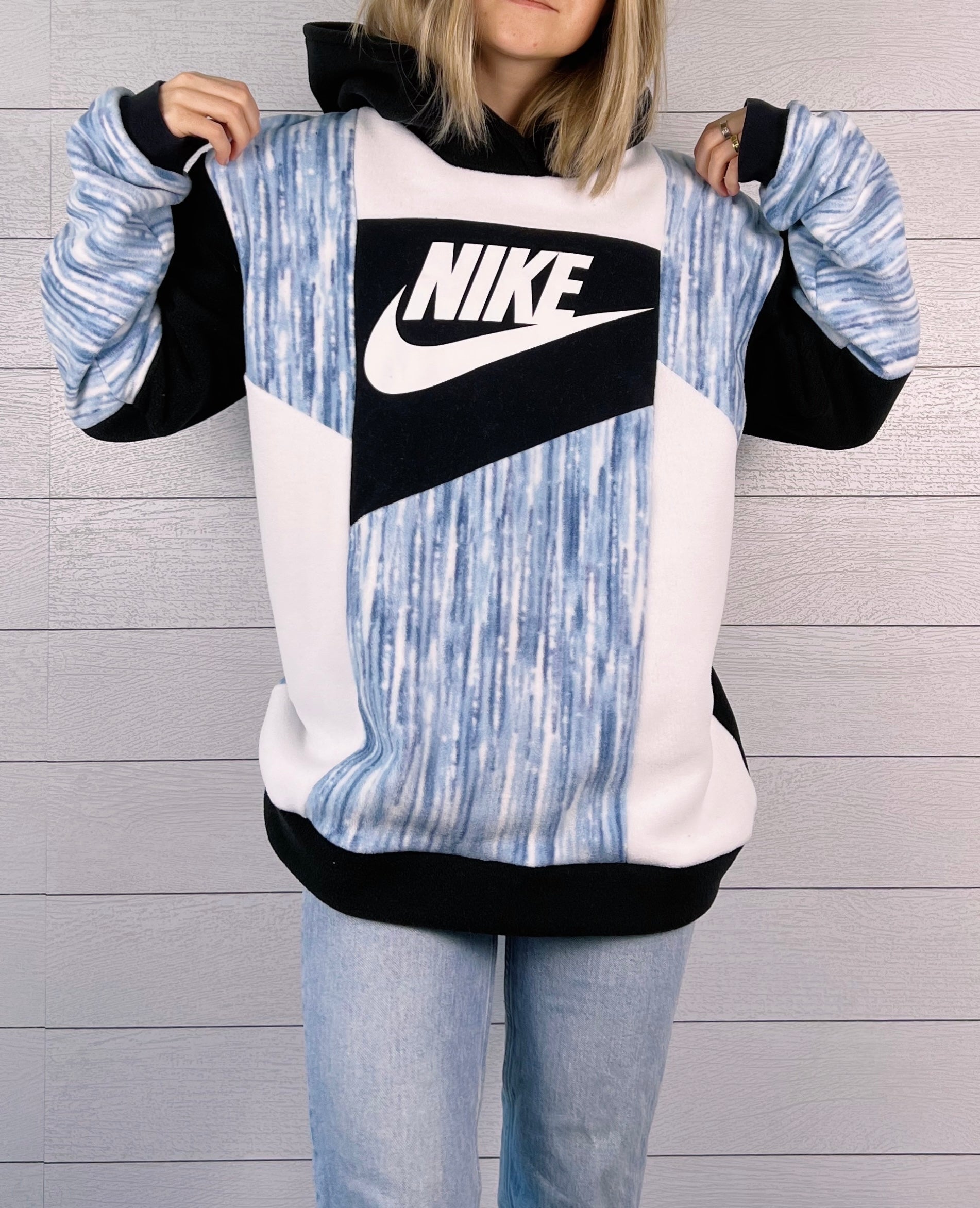 (L) Misted Showers 1/1 Hoodie