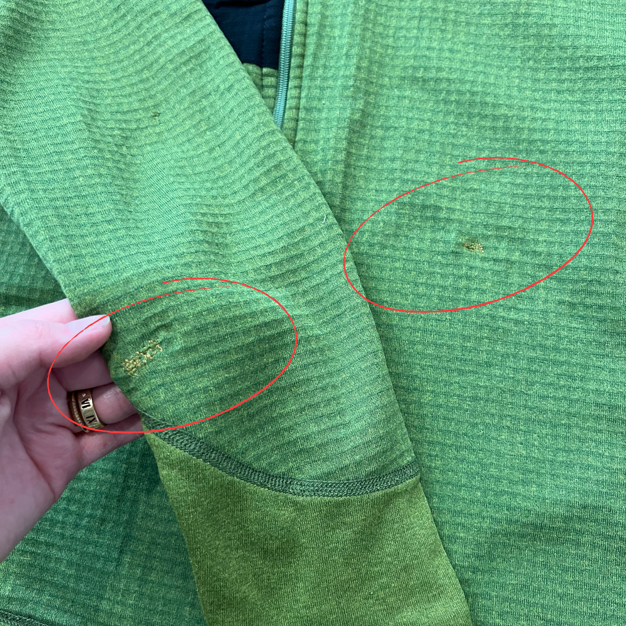 (L) Patagonia R1 Pullover