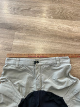 Load image into Gallery viewer, Vintage 2000’s Oakley Software Cargo Shorts (L)

