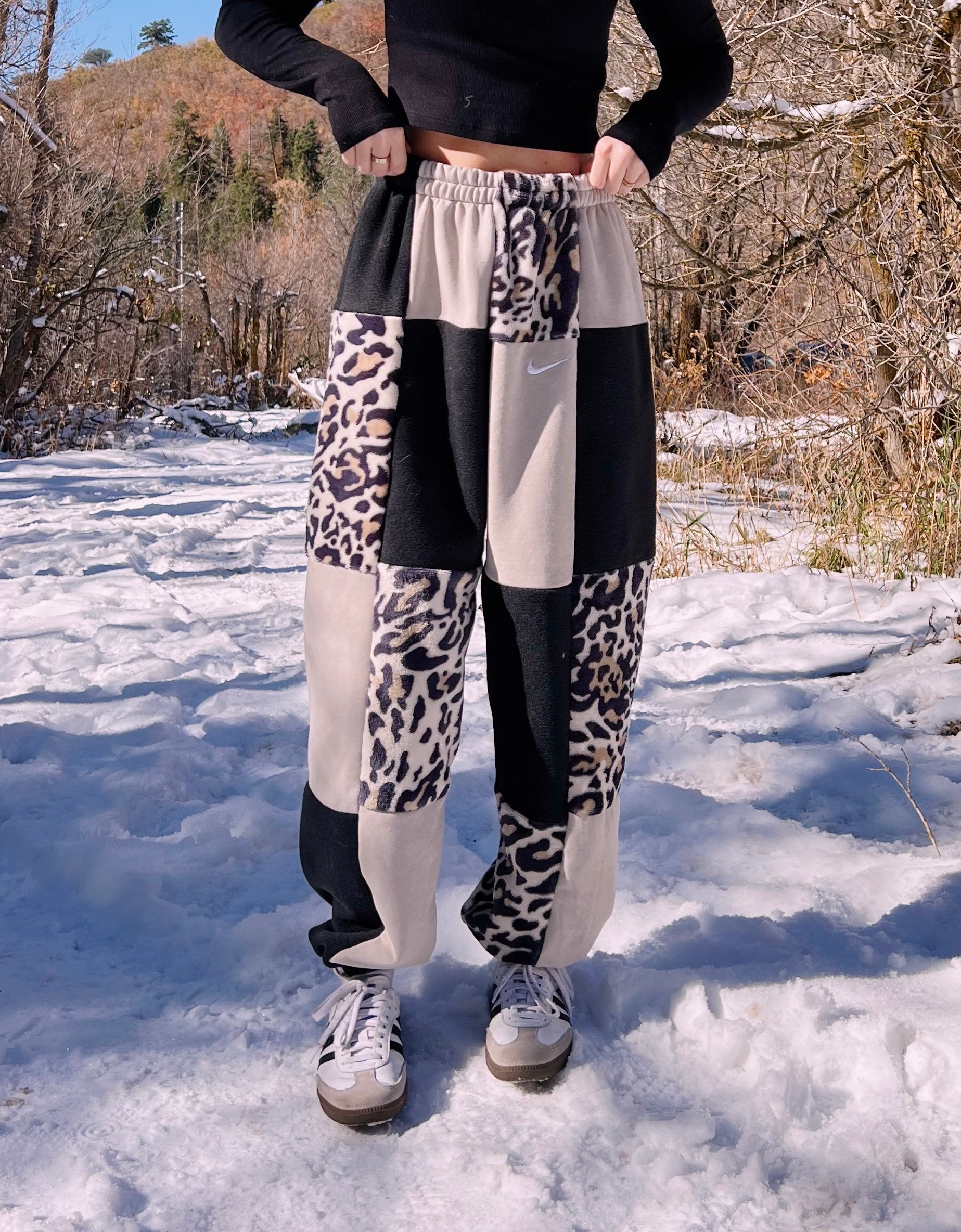 (S/M) Leopard 1/1 Joggers
