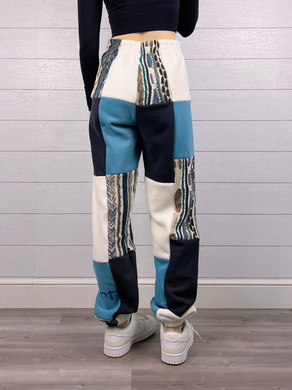 (S/M) Trail Blazer 1/1 Sweater Joggers