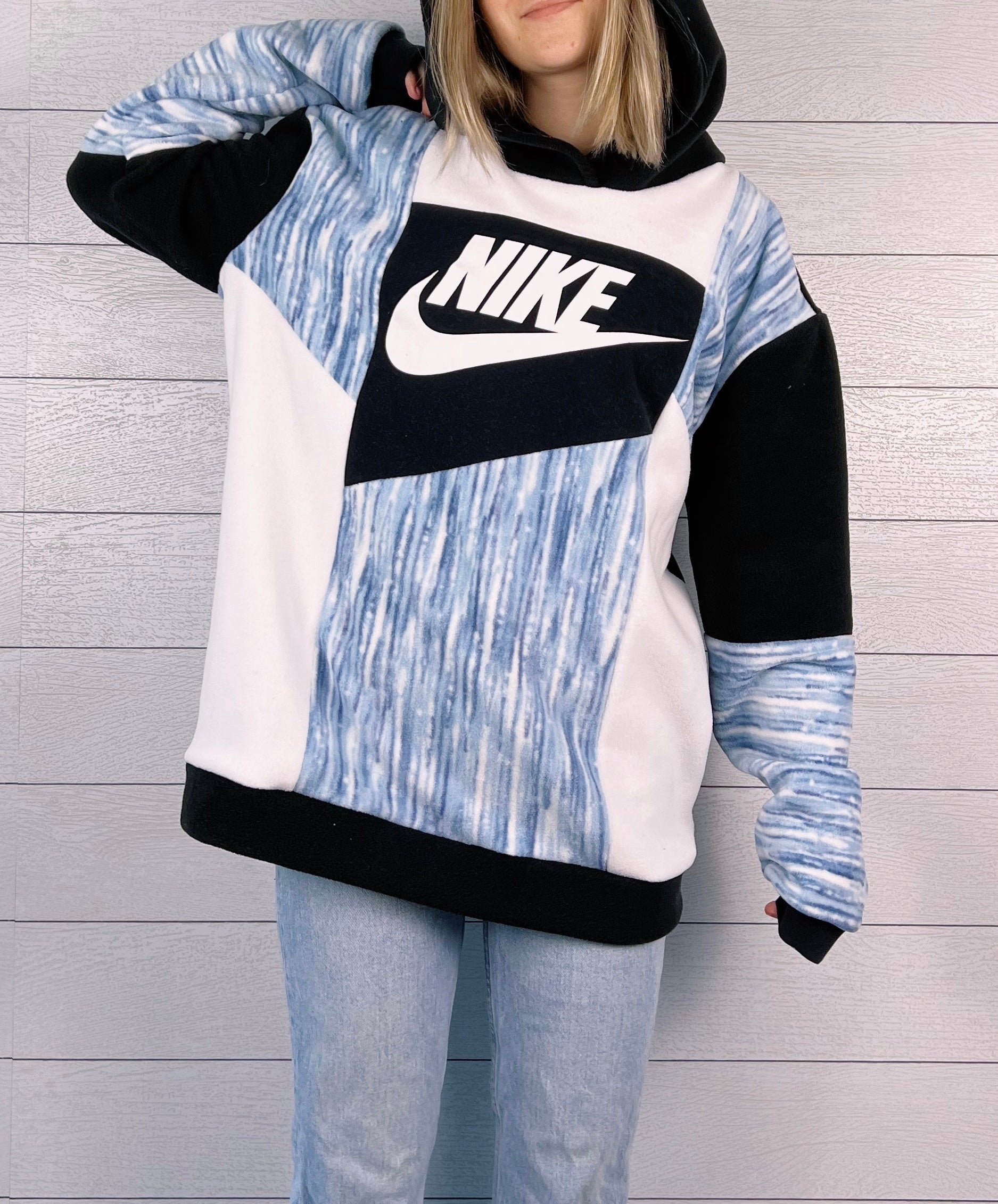 (L) Misted Showers 1/1 Hoodie