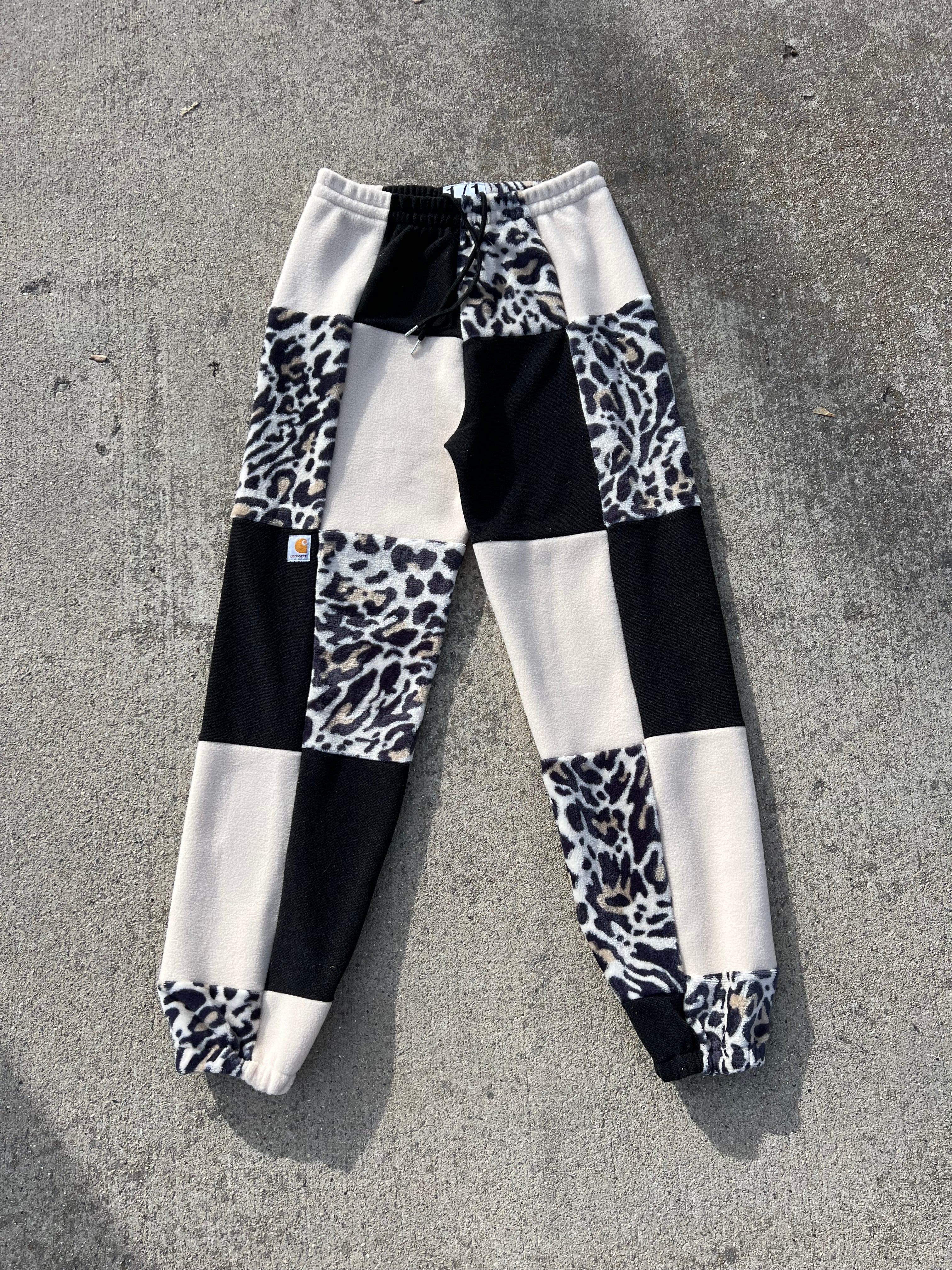 (M/L) Leopard 1/1 Joggers