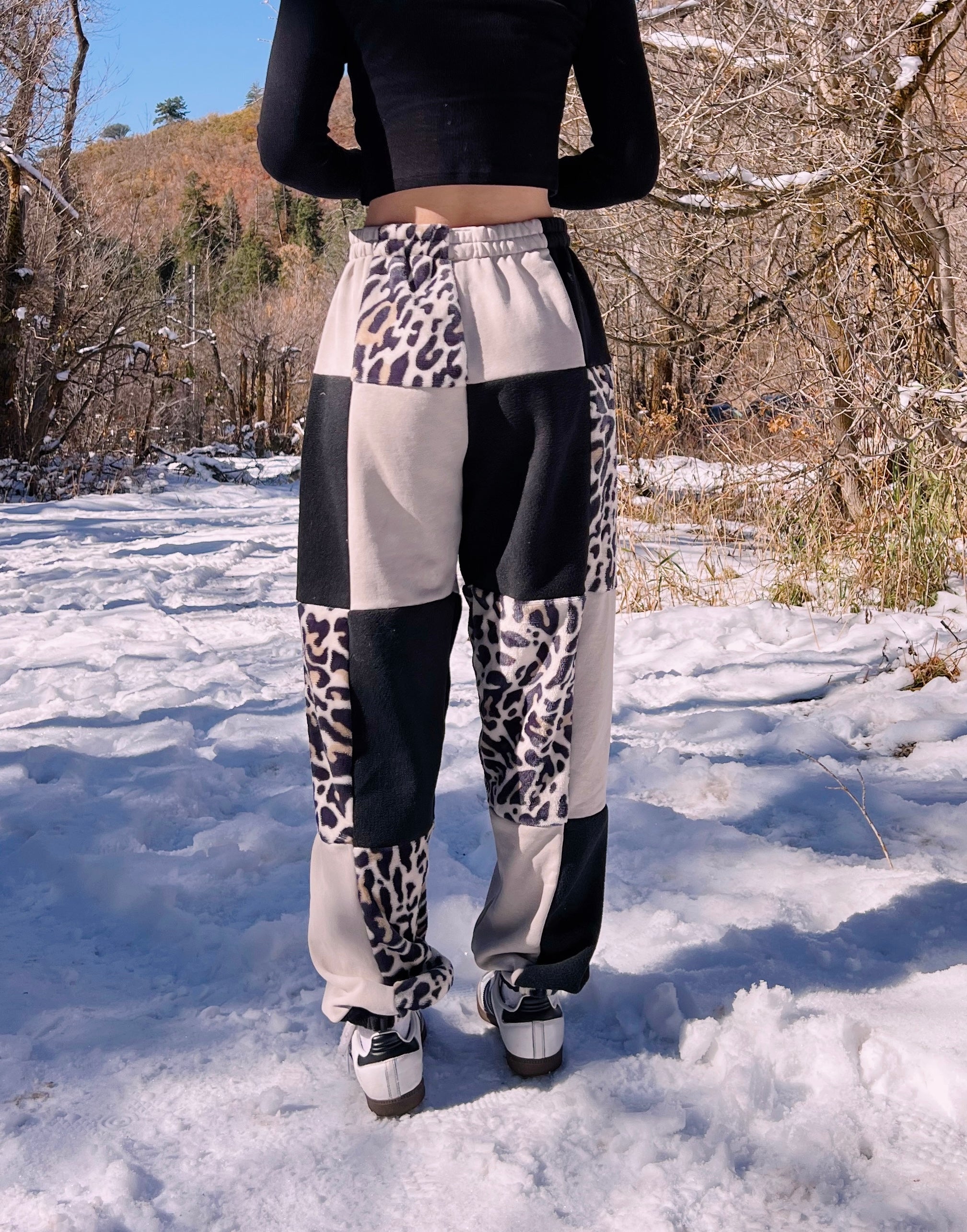 (S/M) Leopard 1/1 Joggers