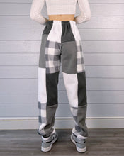 Load image into Gallery viewer, (M/L) Ash Flannel 1/1 Joggers
