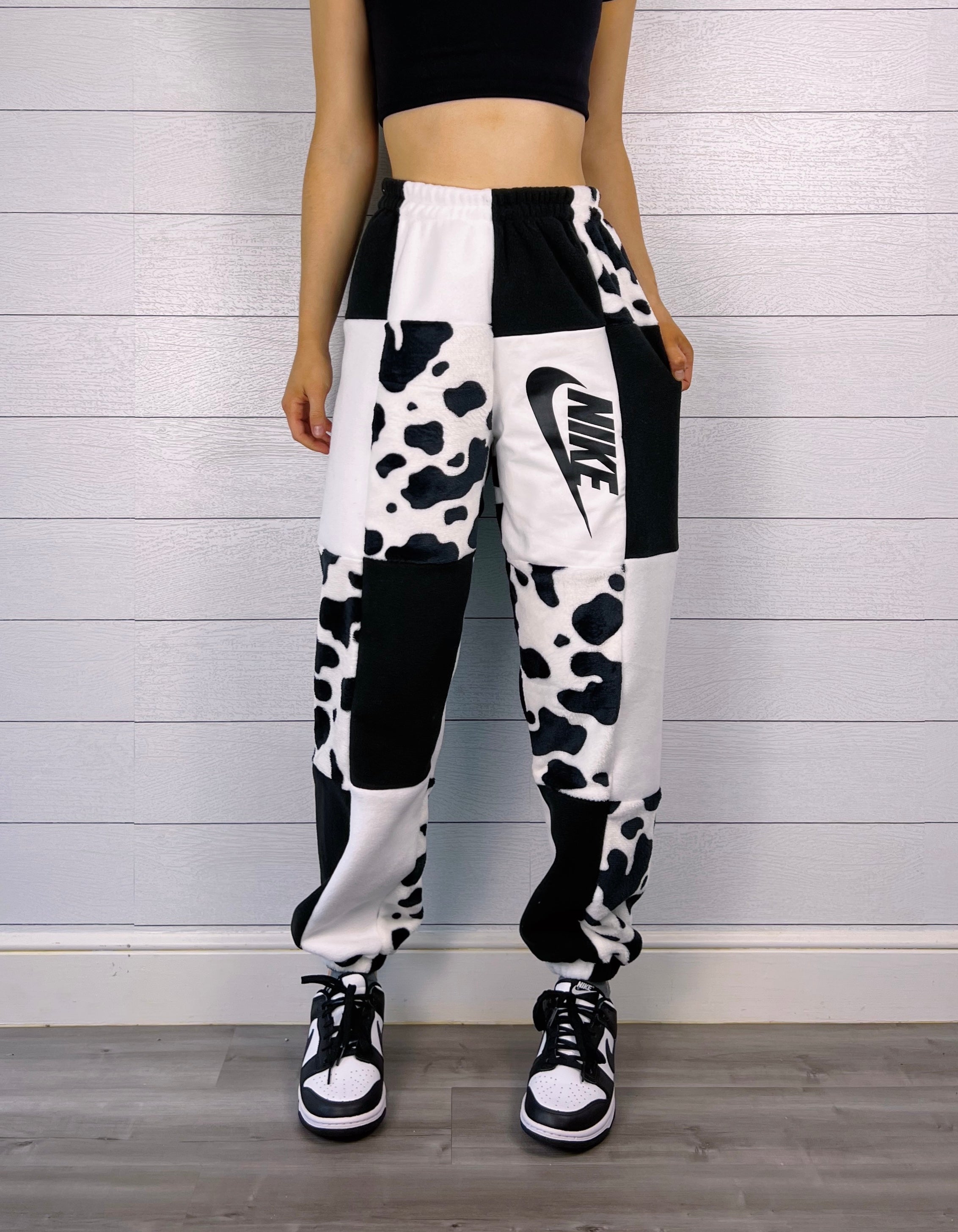 (S/M) Diamond Cow 1/1 Joggers