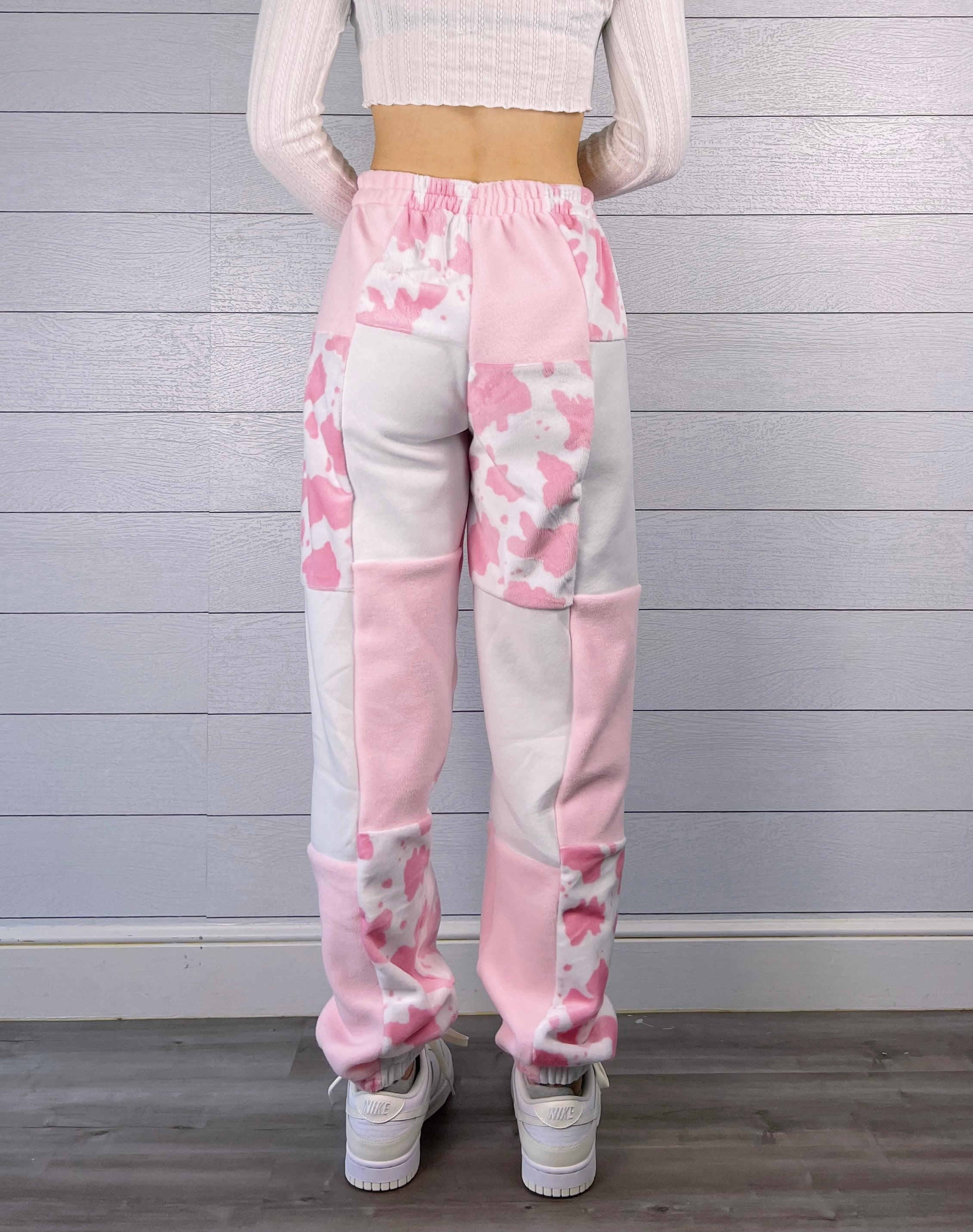 (S/M) Strawberry Cow 1/1 Joggers