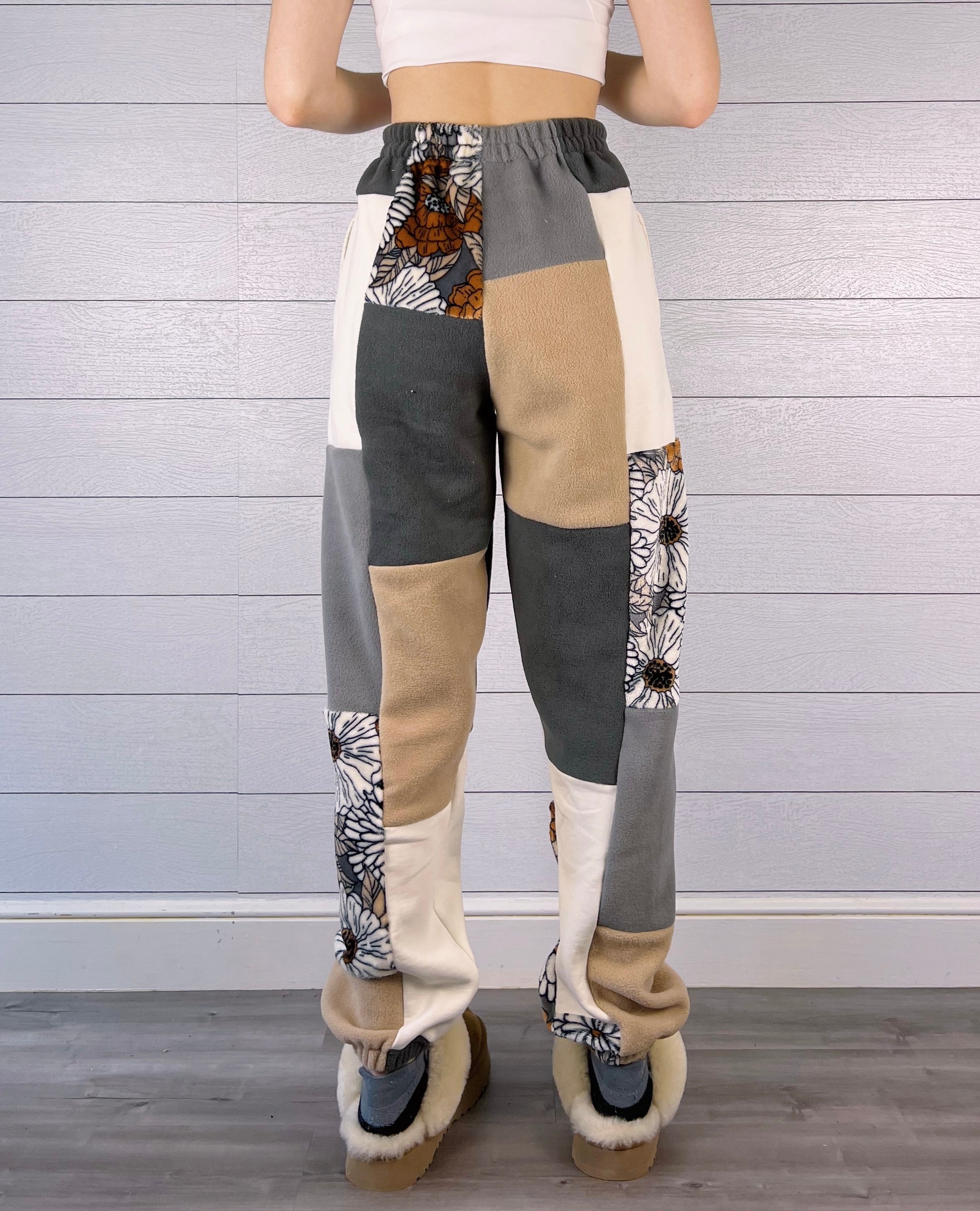 (S/M) Rustic Floral 1/1 Joggers +pockets