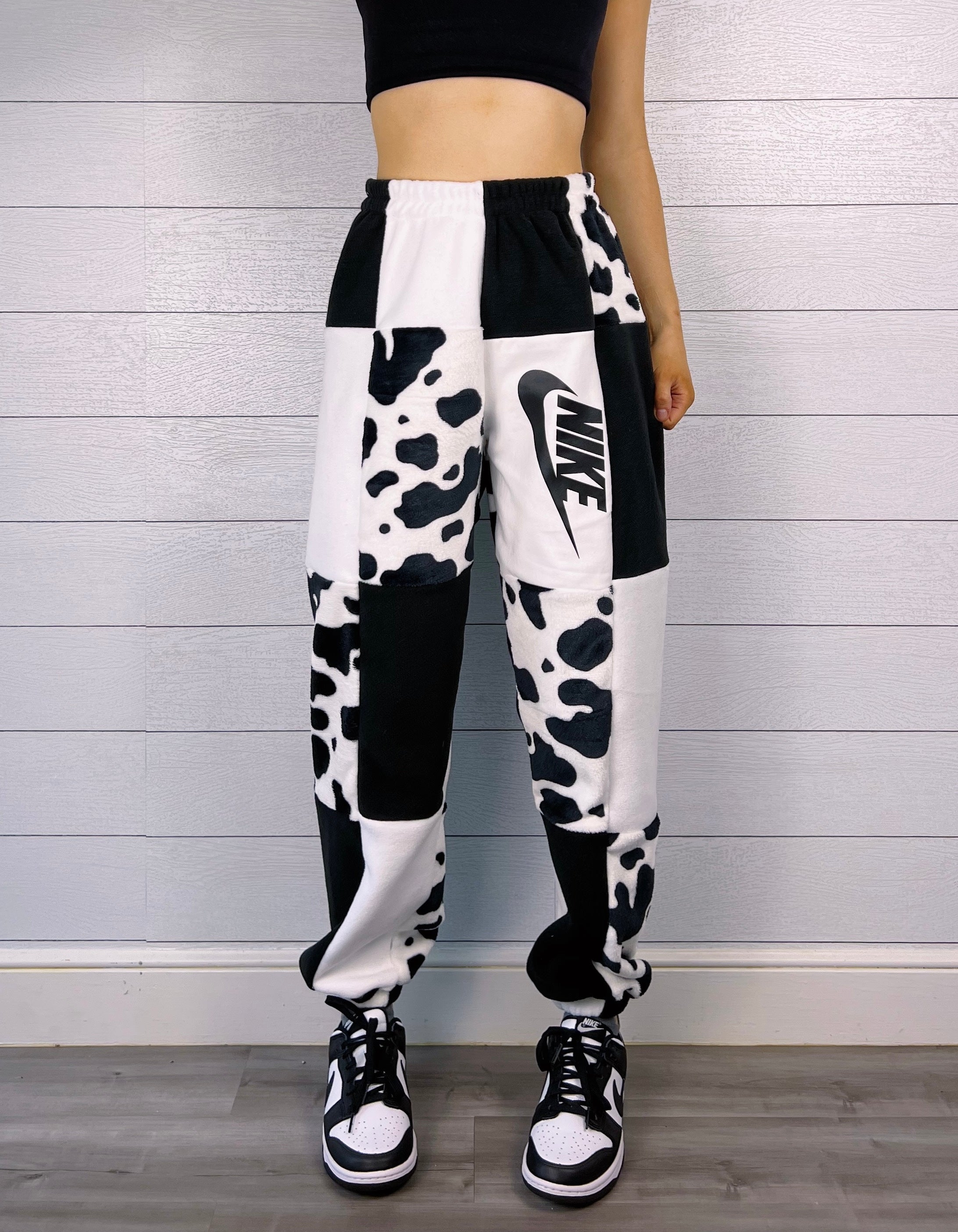 (S/M) Diamond Cow 1/1 Joggers