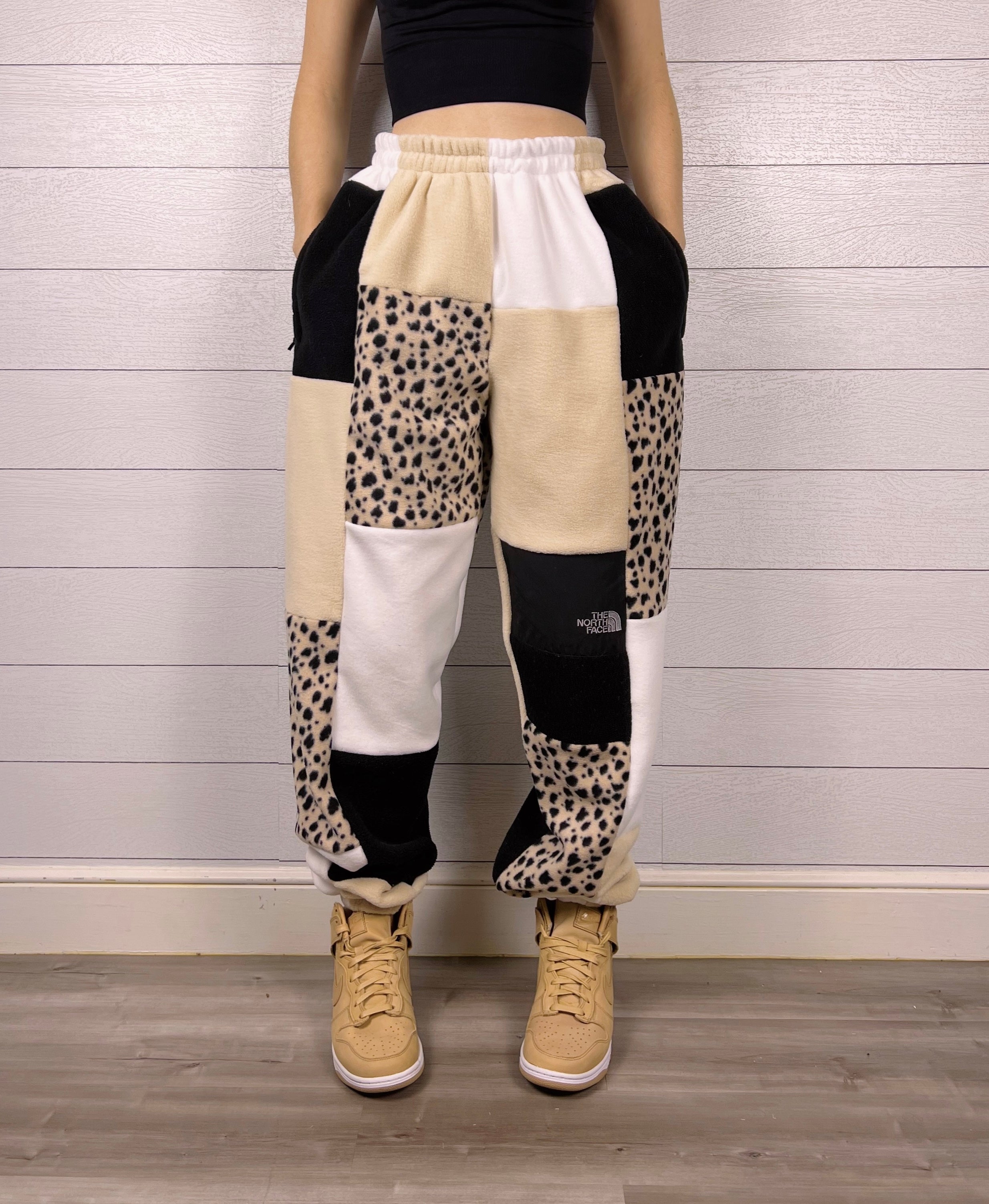 (L/XL) Rustic Dots 1/1 Joggers +zipper pockets