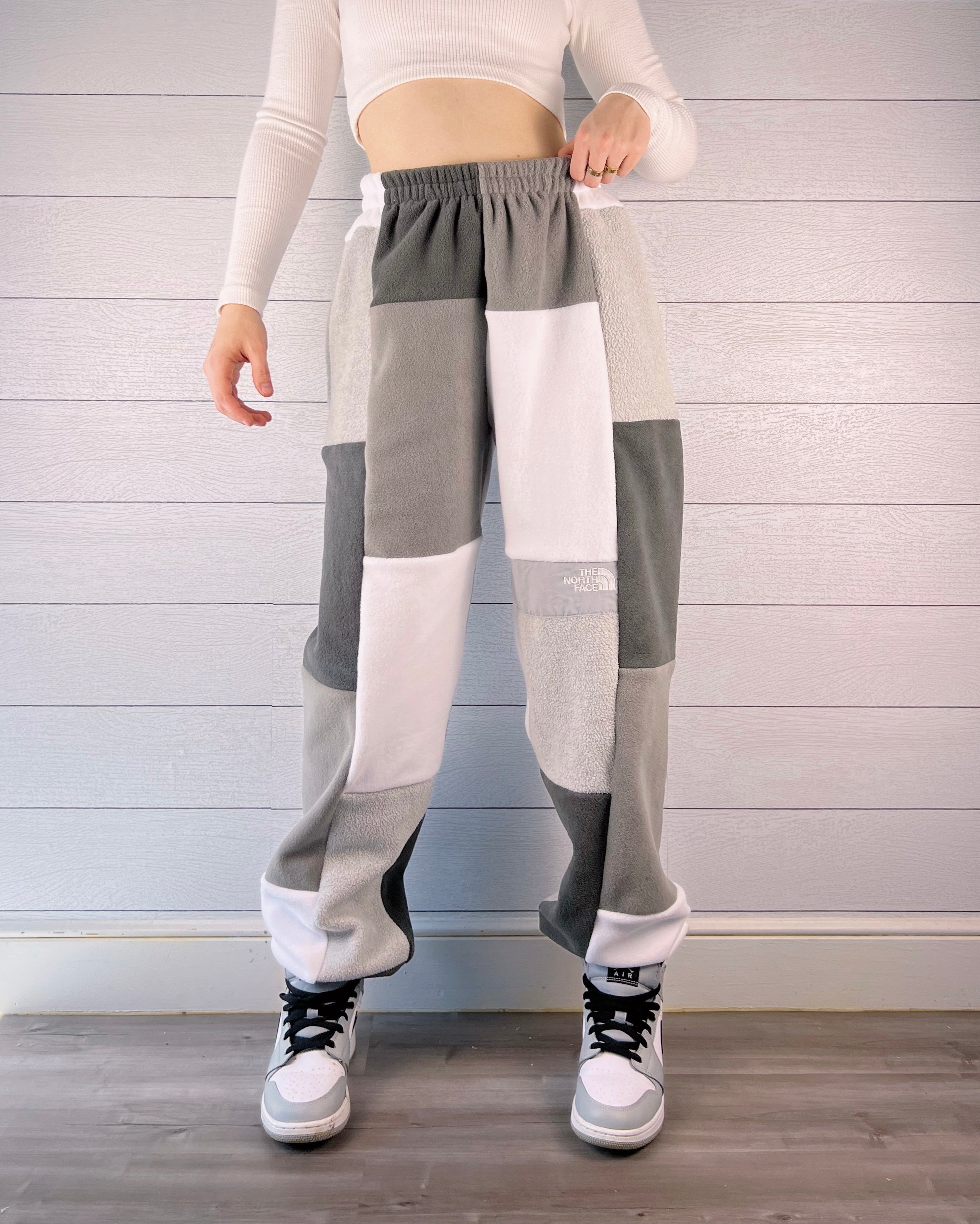 (M/L) Ash Grey 1/1 Joggers +zipper pockets