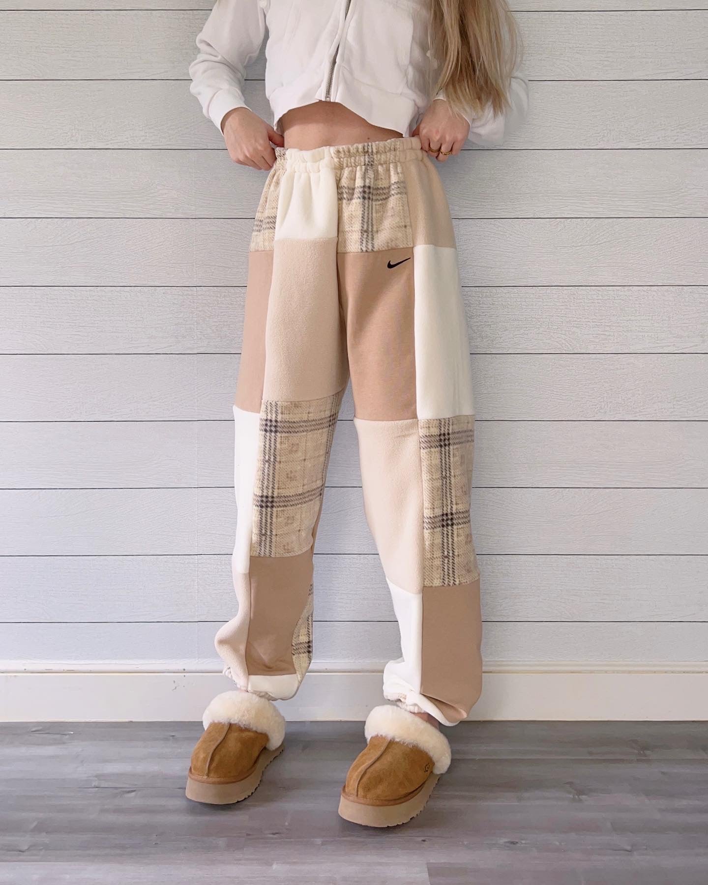 (M/L) Neutral Flannel 1/1 Joggers