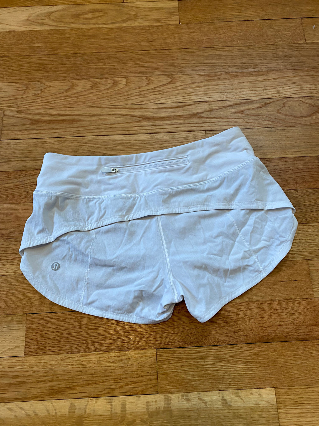 (XS-2) White Lululemon Shorts