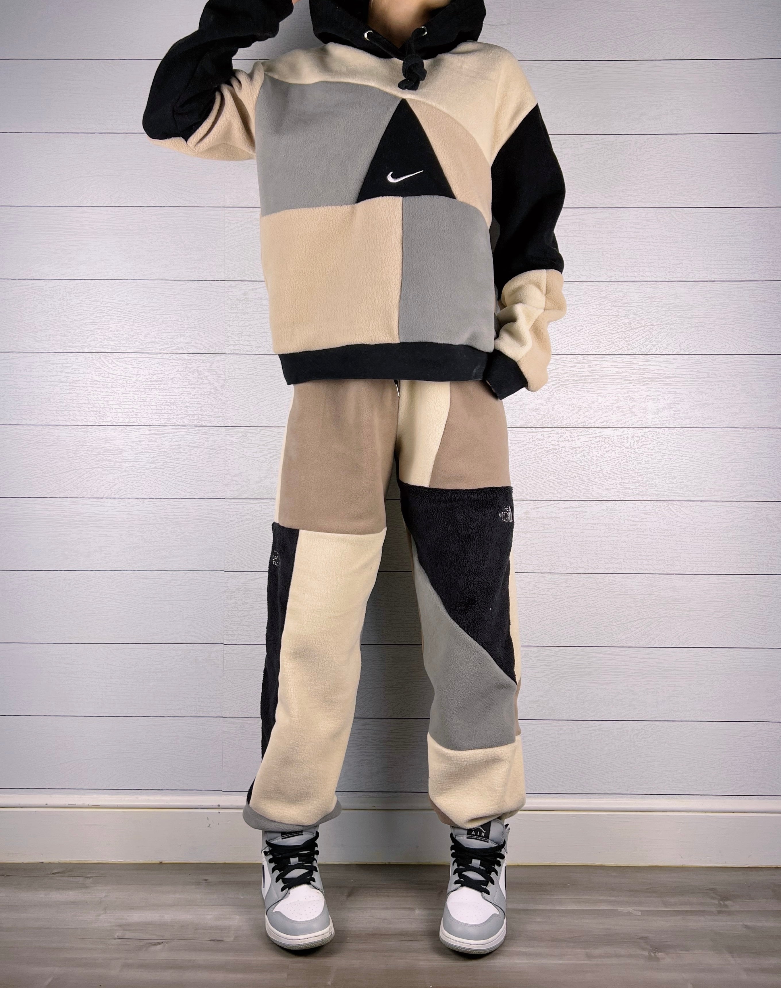 (S/M) Sandstorm 1/ 1 Joggers