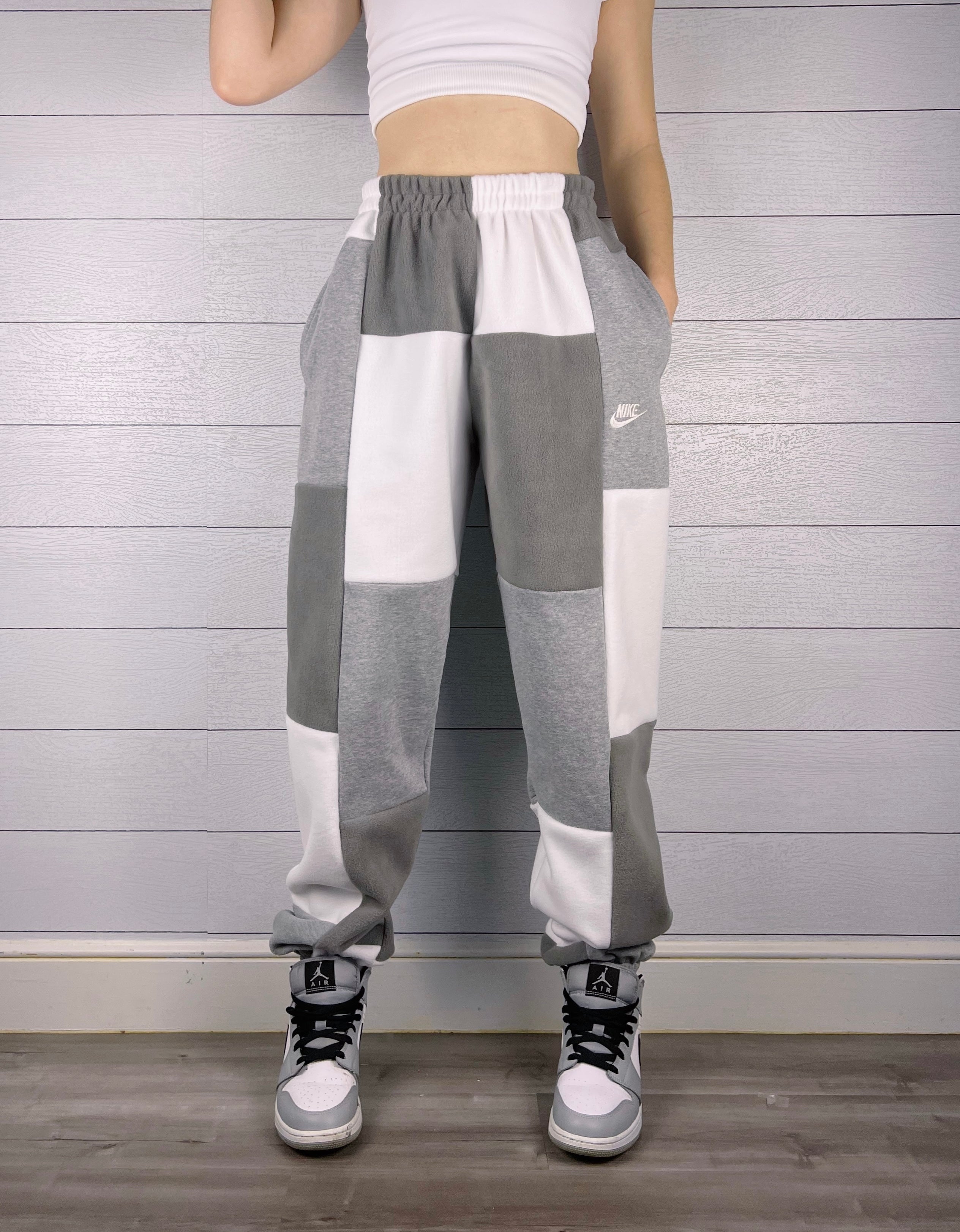 (M/L) Ash Grey 1/1 Joggers +pockets