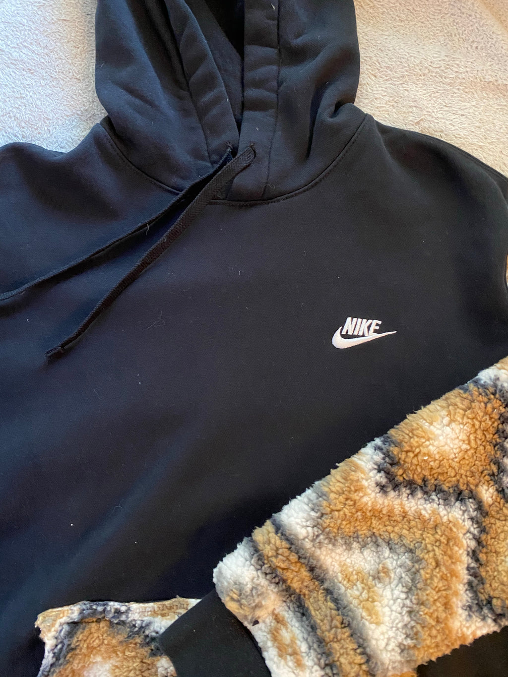 (L) Aztec Sherpa Reworked Hoodie
