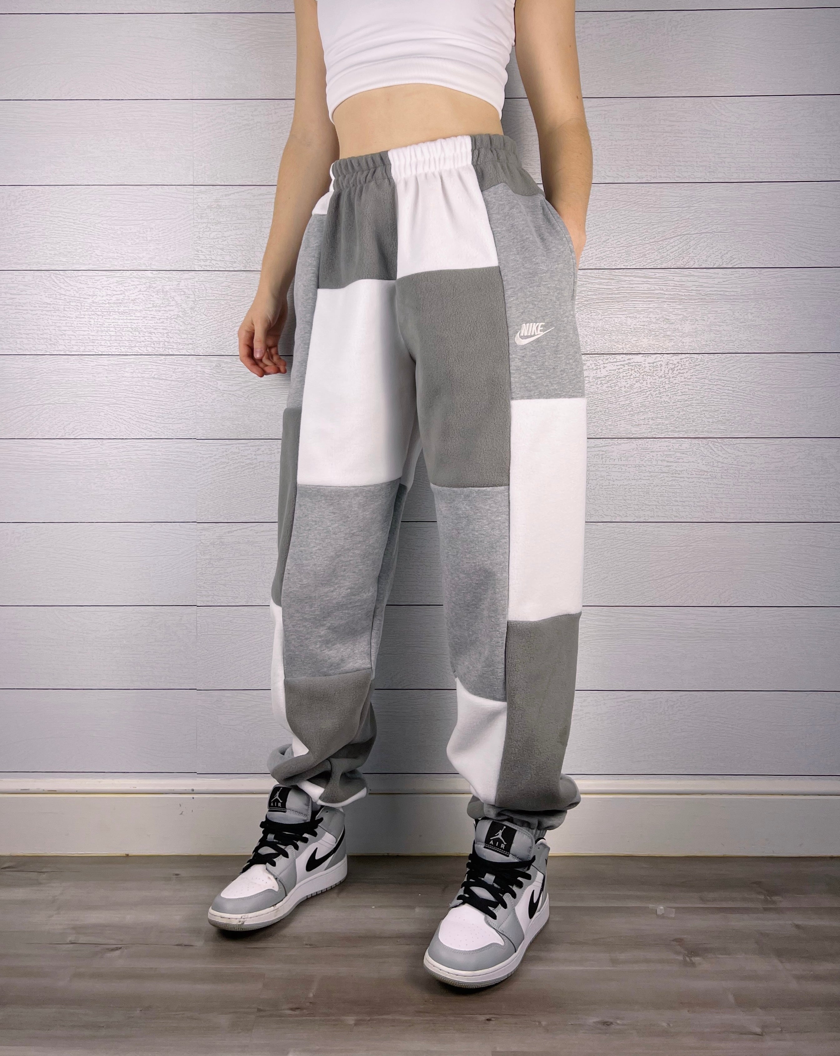 (M/L) Ash Grey 1/1 Joggers +pockets