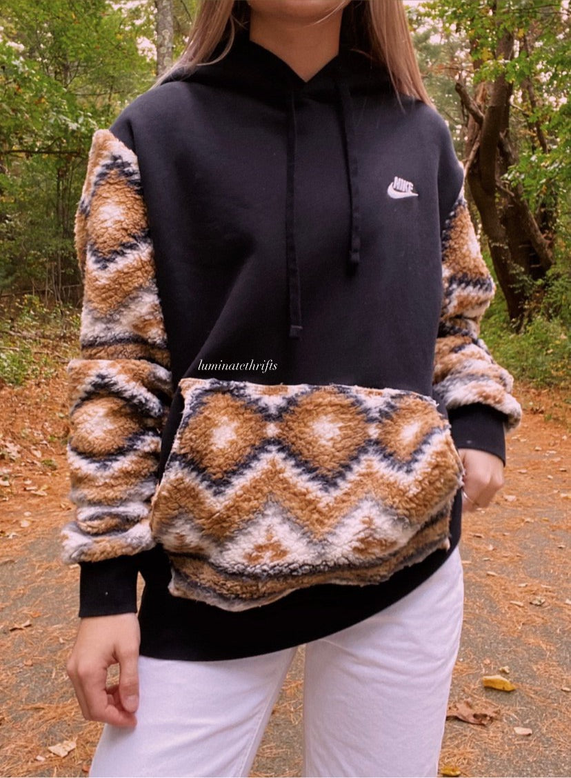 (L) Aztec Sherpa Reworked Hoodie