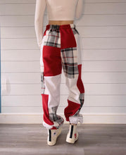 Load image into Gallery viewer, (M/L) Sleigh Ride 1/1 Joggers +pockets
