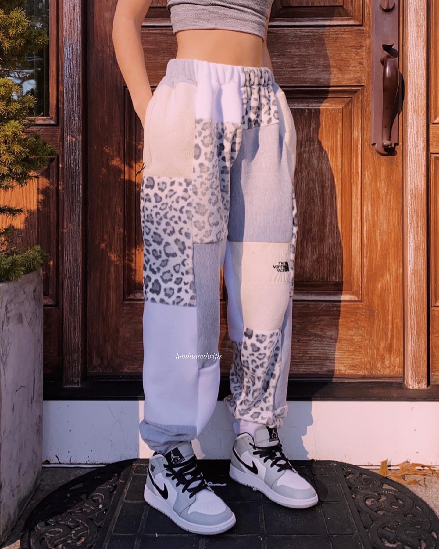 (M/L) Snow Leopard Reworked Joggers