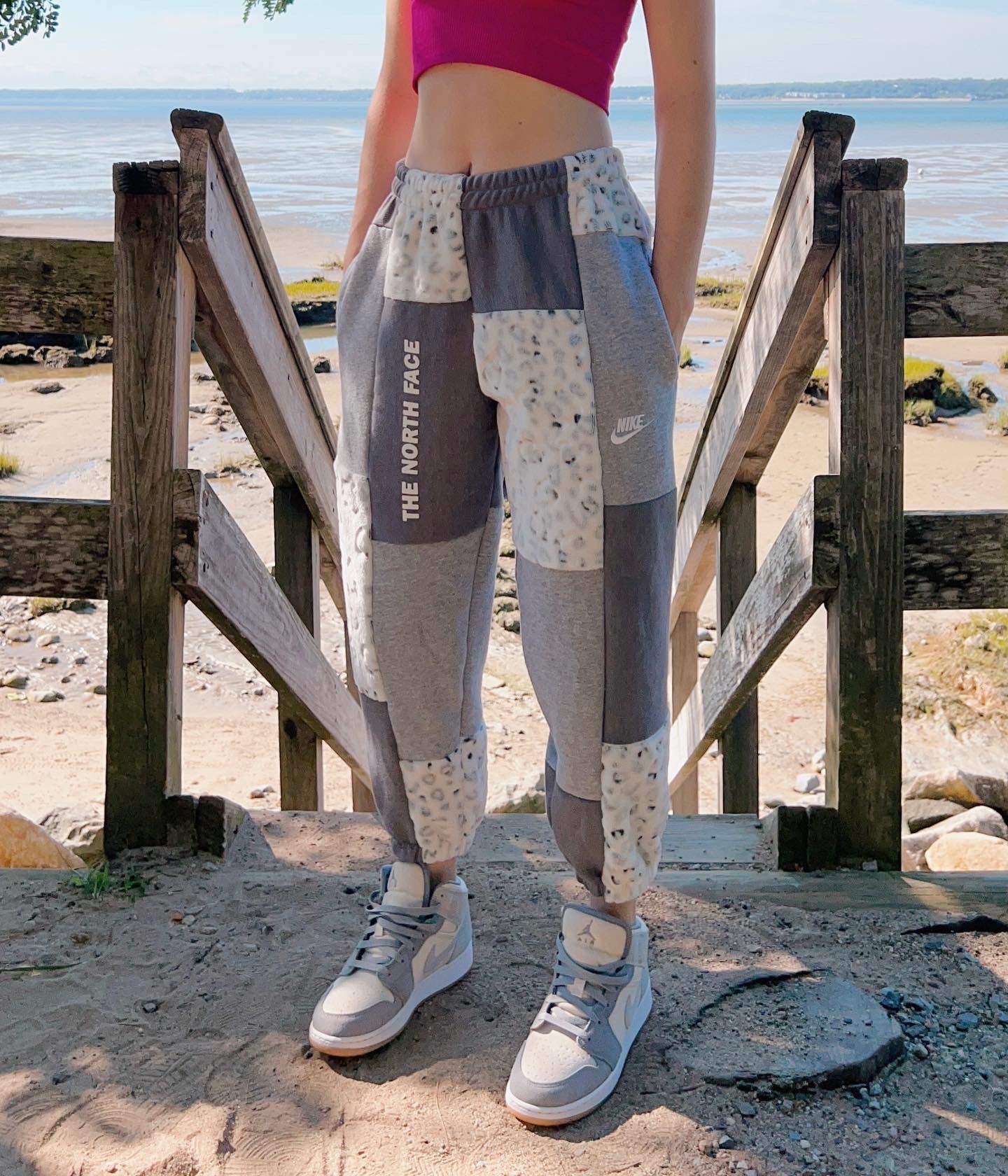 (XS/S) Snow Leopard 1/1 Joggers *with pockets*