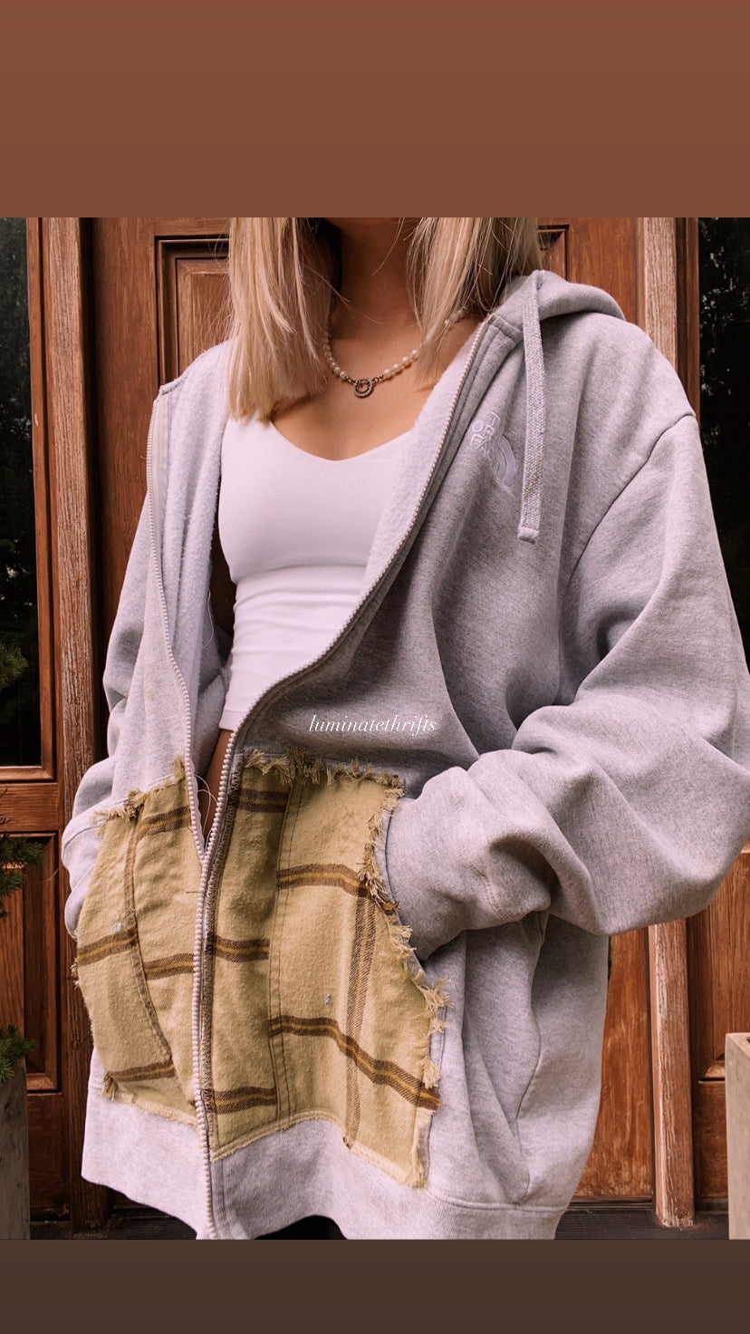 (XL/XXL) Reworked Explorer Hoodie