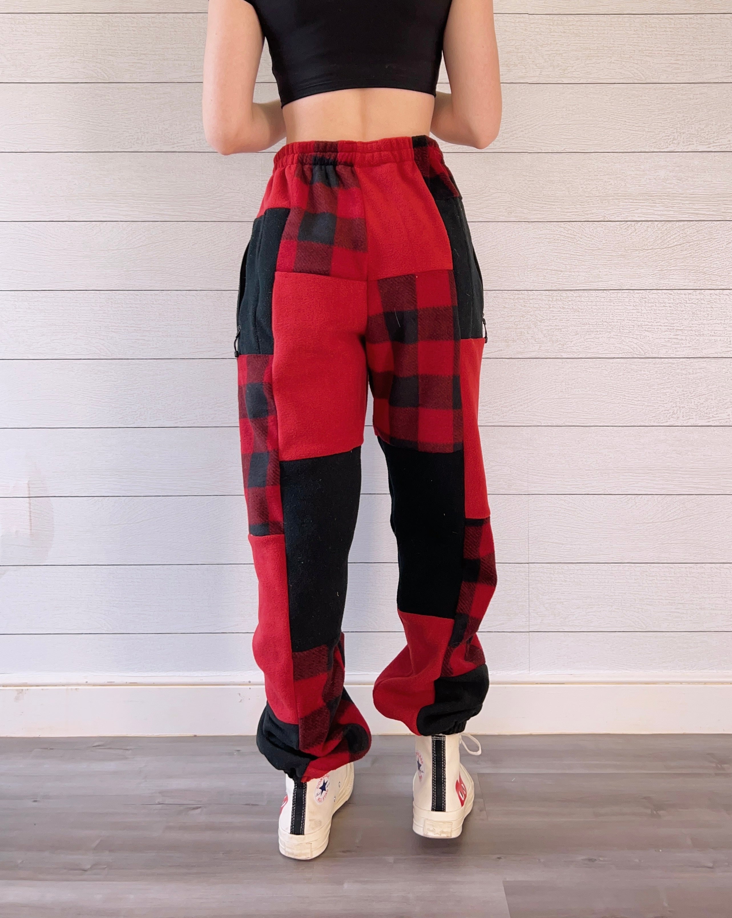 (S/M) Holly Jolly 1/1 Joggers +zipper pockets
