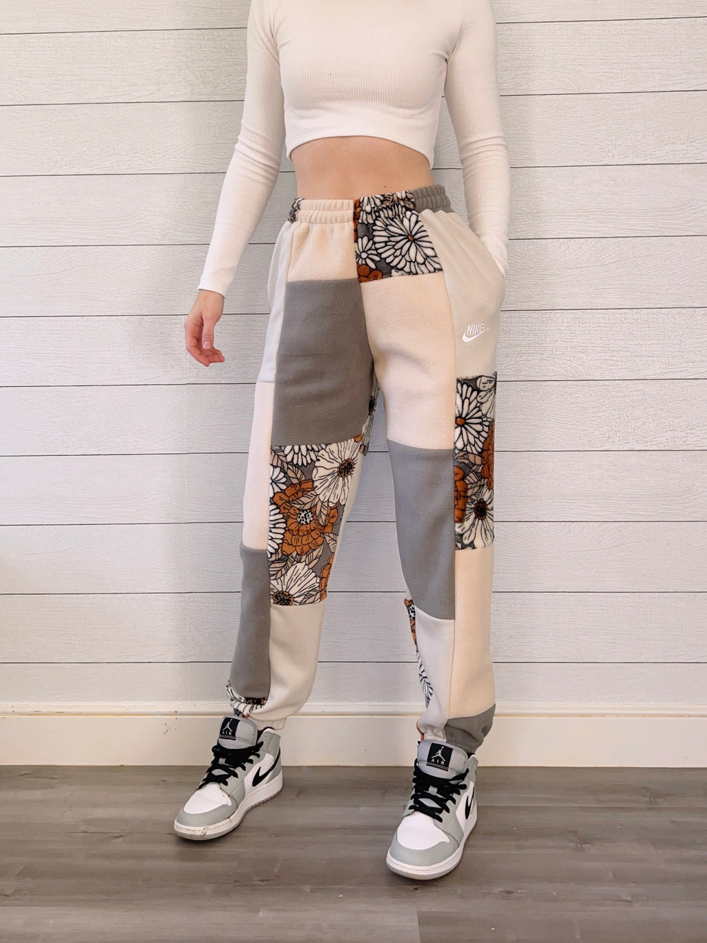 (XS/S) Rustic Floral 1/1 Joggers +pockets