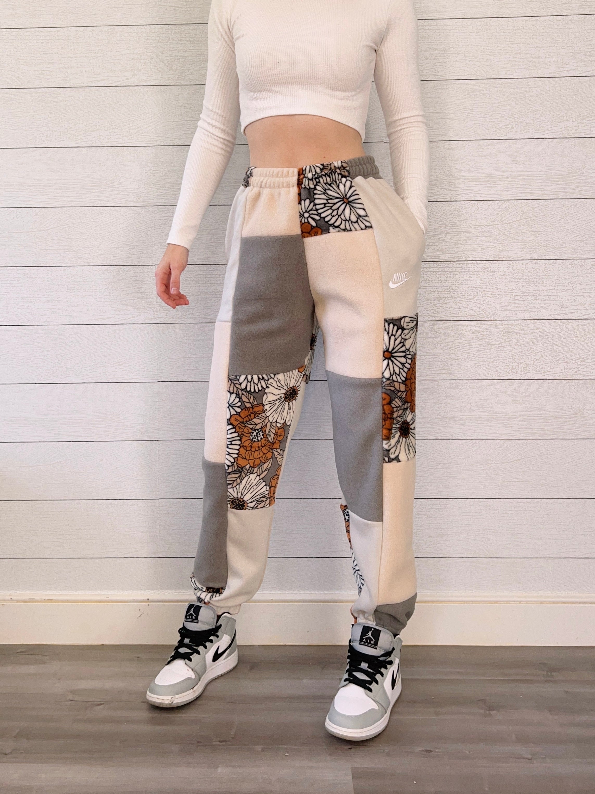 (XS/S) Rustic Floral 1/1 Joggers +pockets