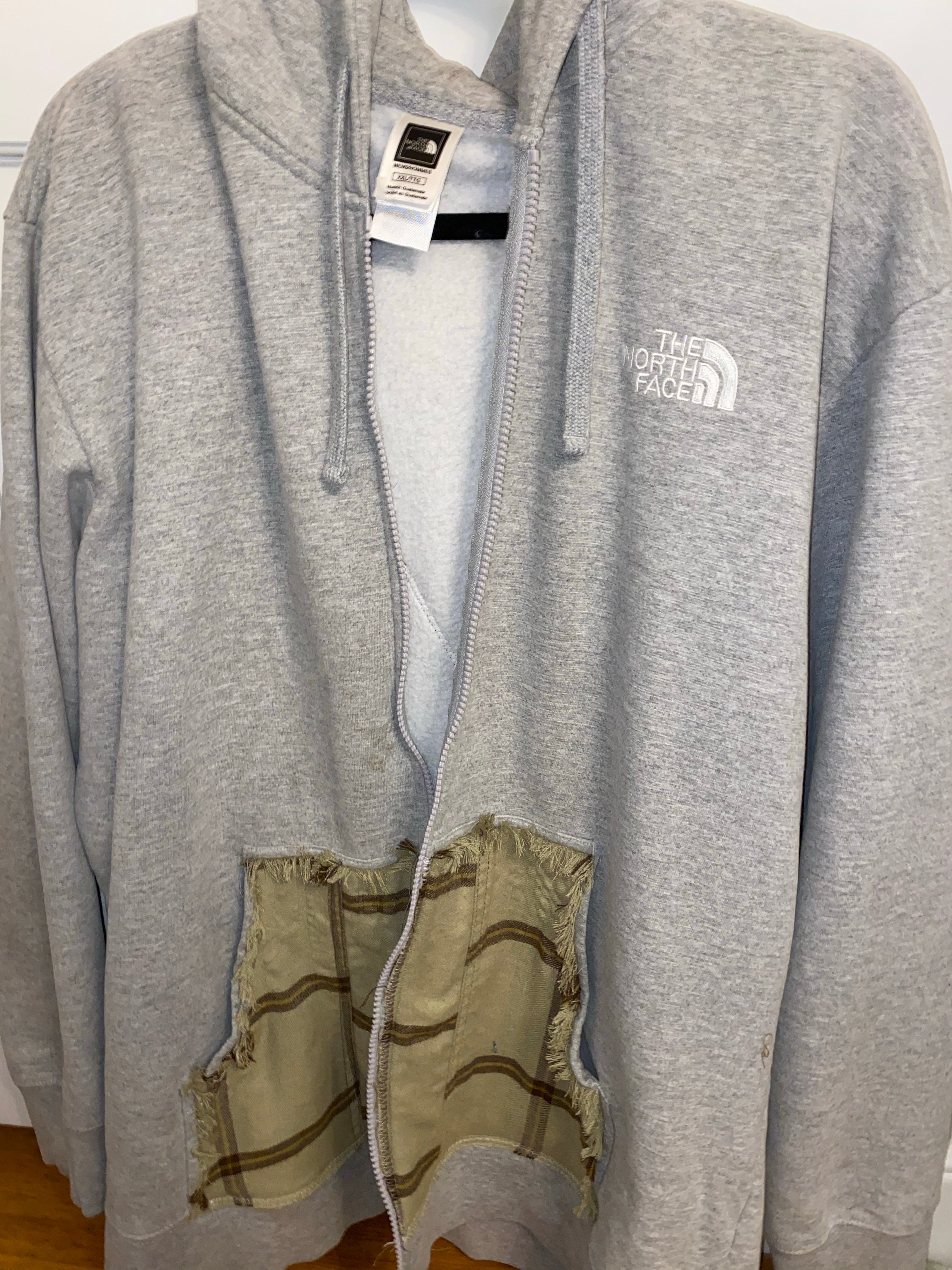 (XL/XXL) Reworked Explorer Hoodie