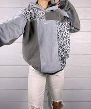 Load image into Gallery viewer, (XL) Snow Leopard 1/1 Hoodie

