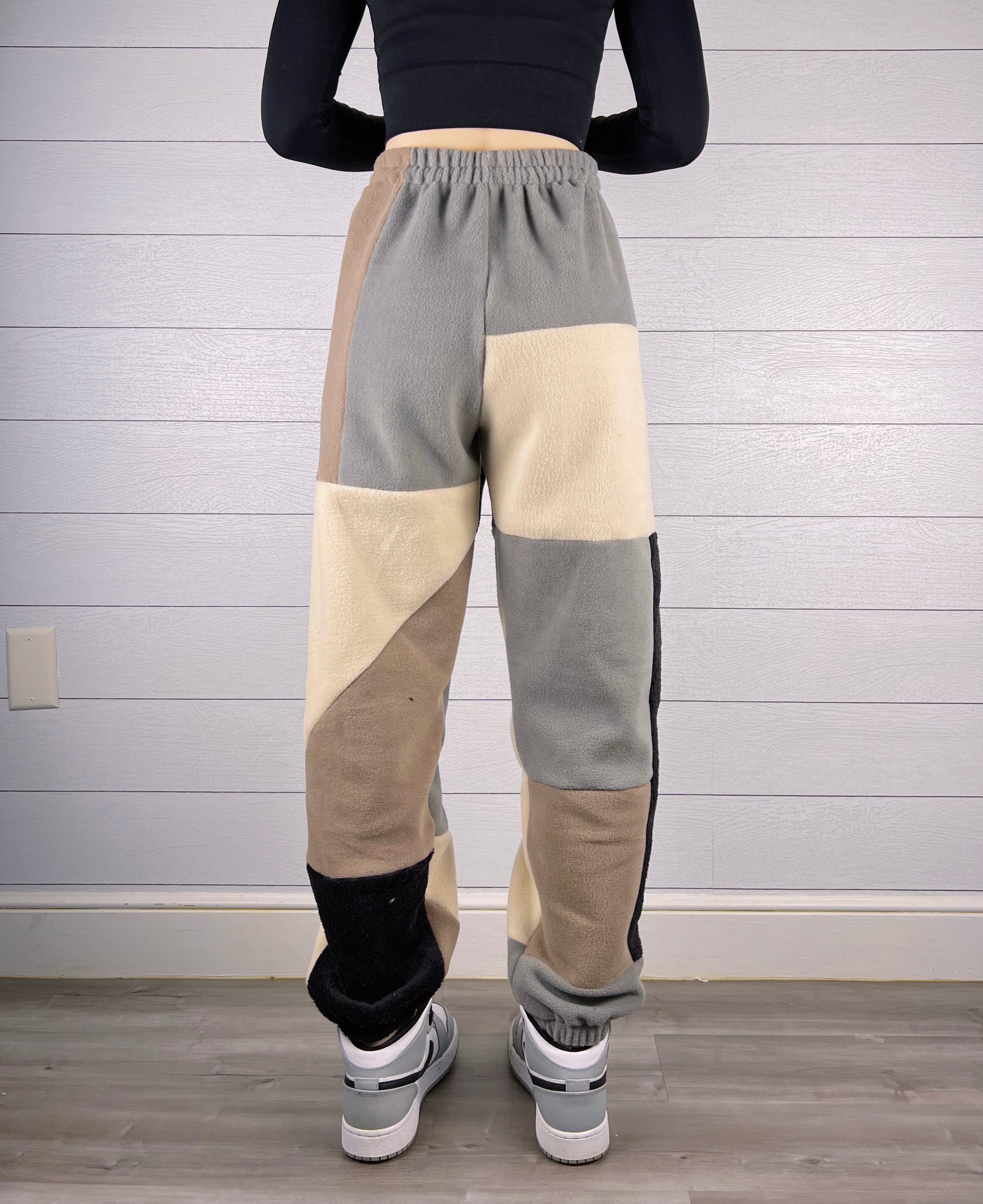 (S/M) Sandstorm 1/ 1 Joggers